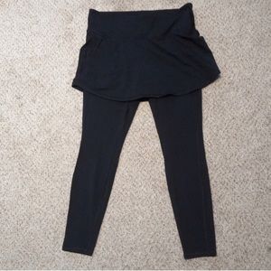 ATHLETA 2 in 1  skirted leggings